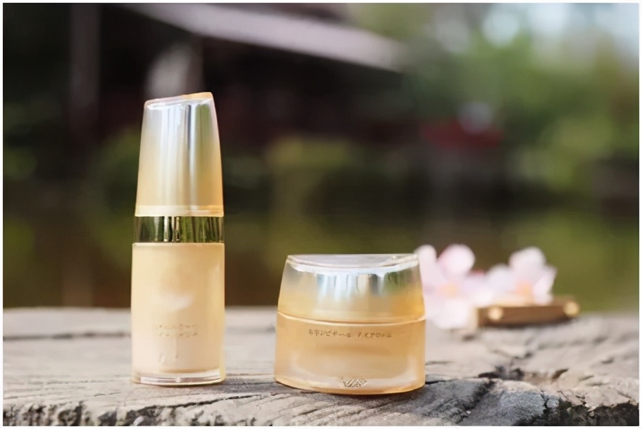 李佳琦直播精华推荐,肌肤未来377美白淡斑精华液李佳琦