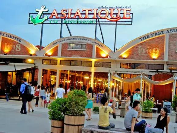 泰国最出名的夜市,泰国最繁华的夜市