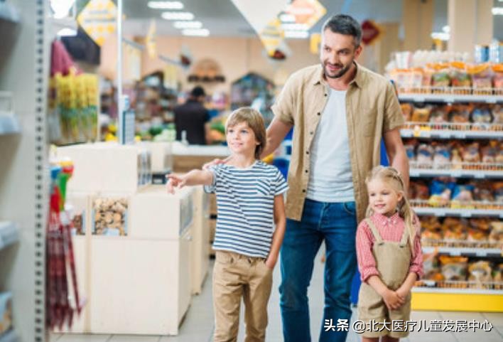 带自闭症的孩子出行的注意事项,自闭症孩子坐地铁不要钱吗