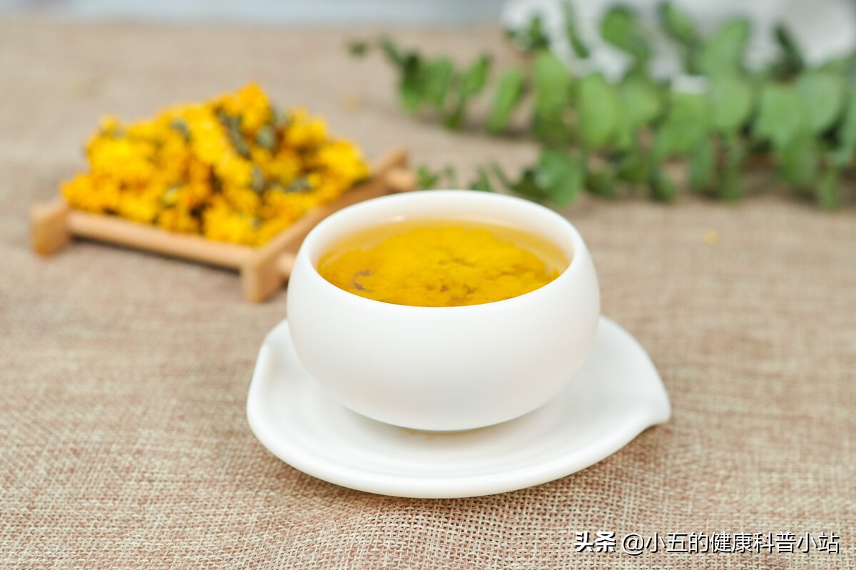 夏季中暑预防与救护措施,夏季中暑急救小诀窍