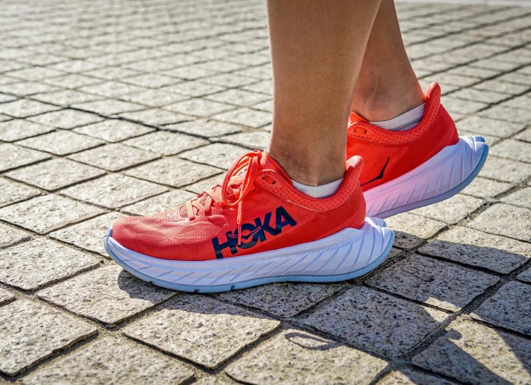 穿什么跑|台北马拉松前100名的精英选手都穿什么跑鞋