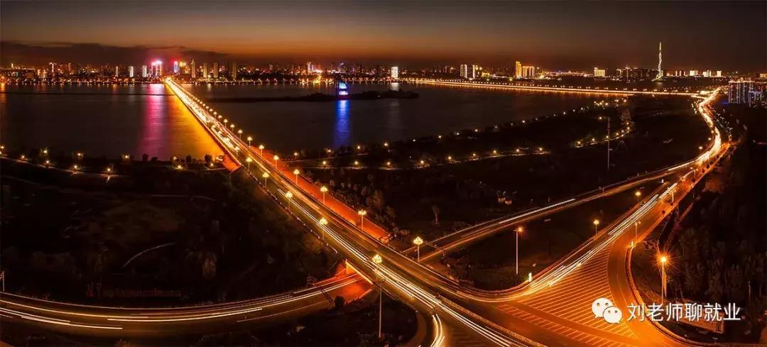 山东临工第一视角,山东临工挖掘机价目表