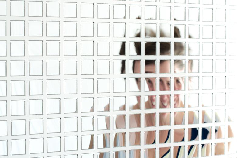 设计师用“纸”做了互动体验式墙纸！网友：不错哦，两天就坏了吧