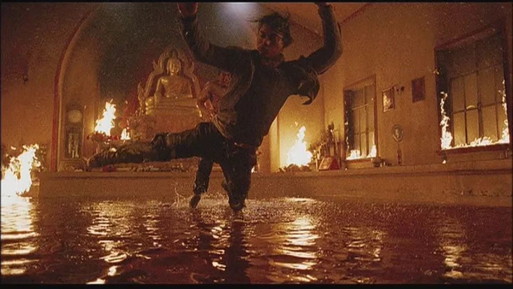 李连杰成龙真实打斗片段,经典武侠李连杰打斗片段