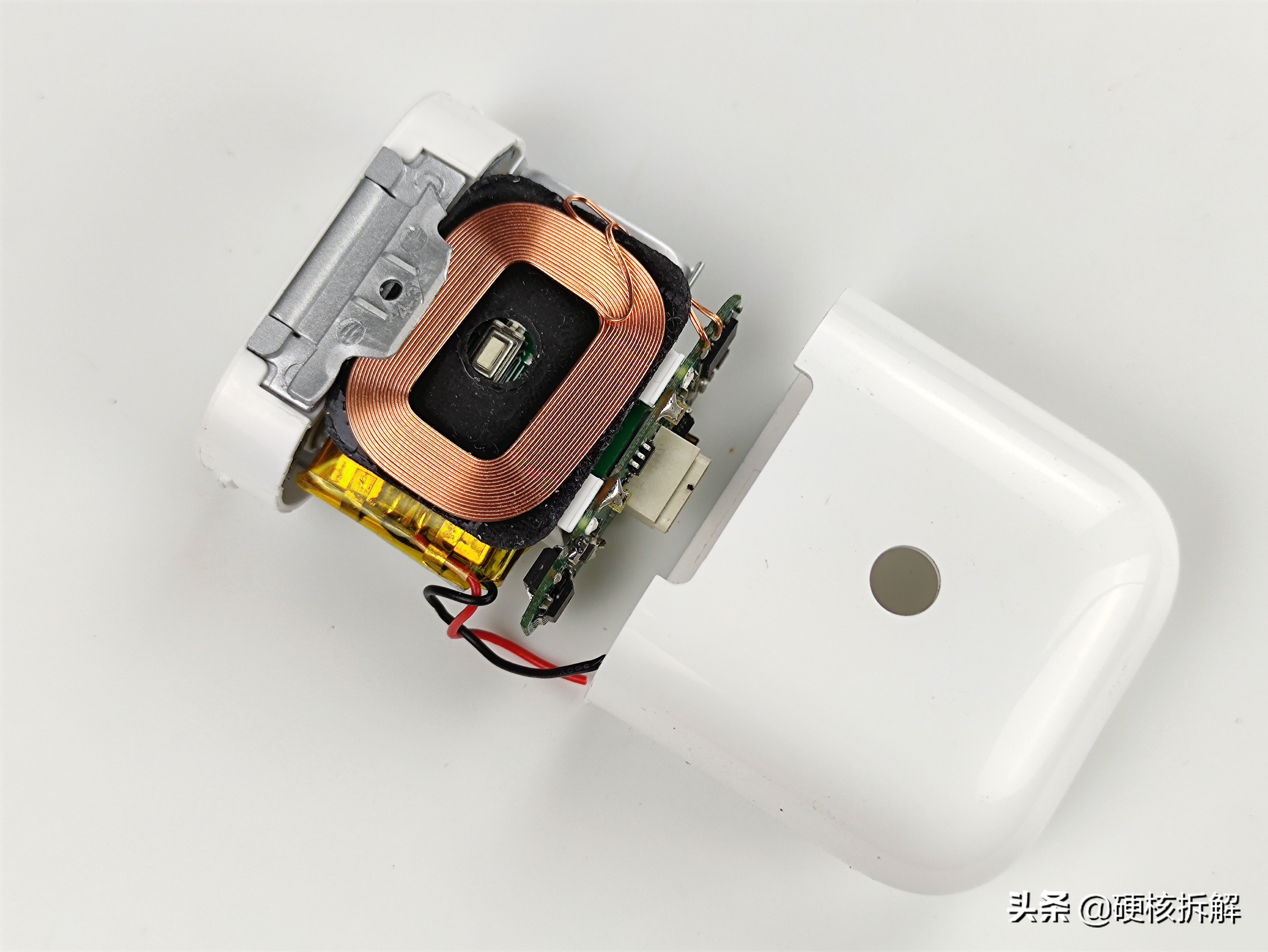 拆解苹果airpods和华强北airpods,拆解airpods耳机喇叭