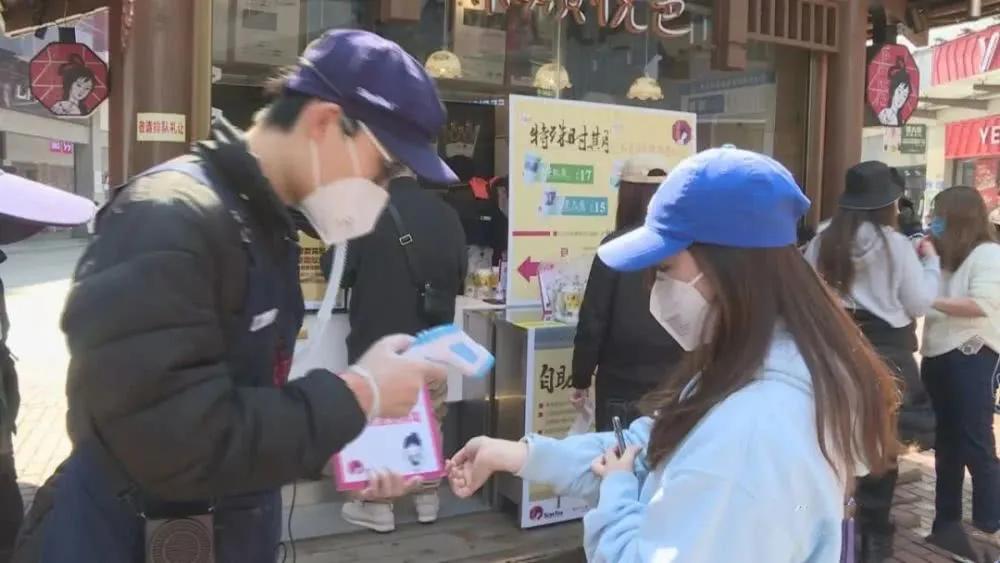 疫情期间的奶茶店现状,疫情奶茶店亏本怎么办呢