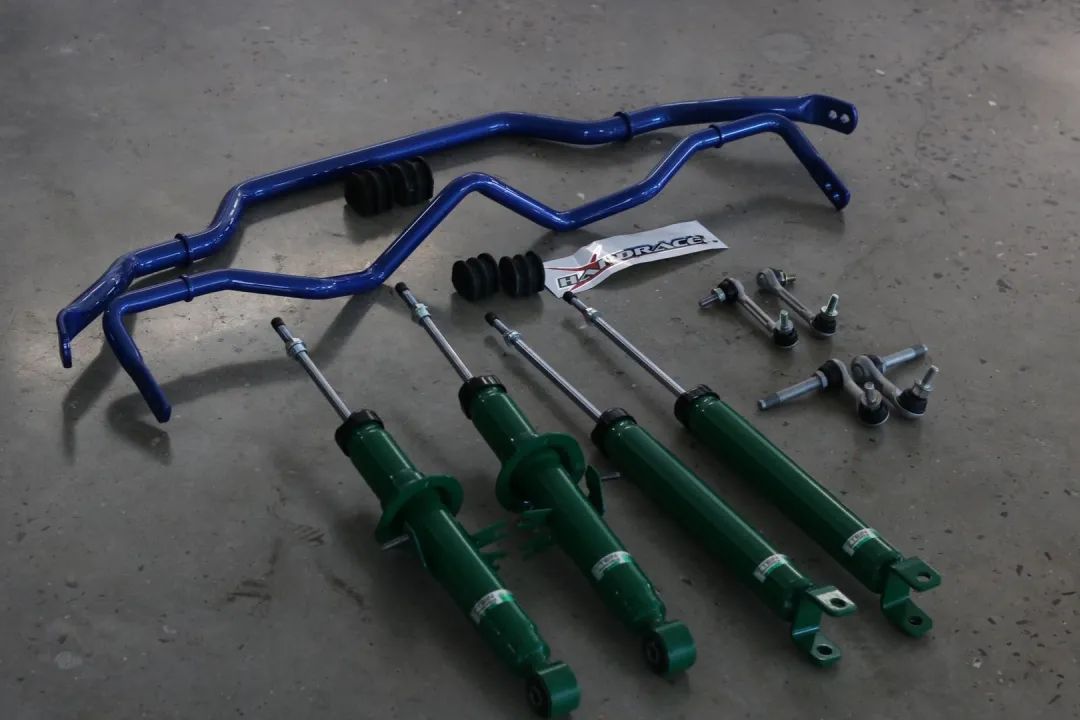 14年英菲尼迪g25拆车视频,英菲尼迪g25整备翻新