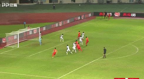中国足球2:0胜意大利,中国足球3:0击败巴西队