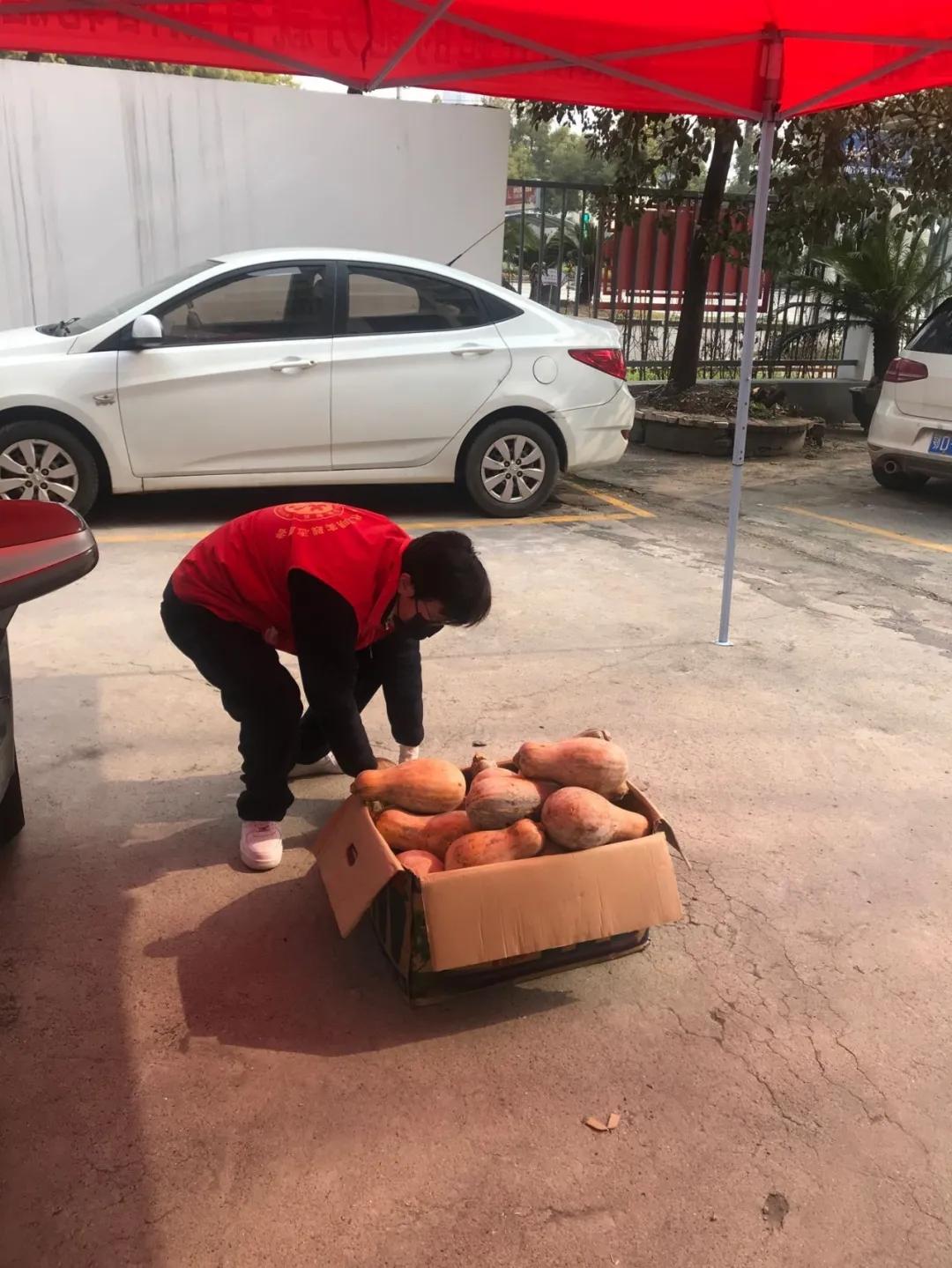 战“疫”有我：中国铁塔荆州分公司*党**员干部积极参加社区疫情防控