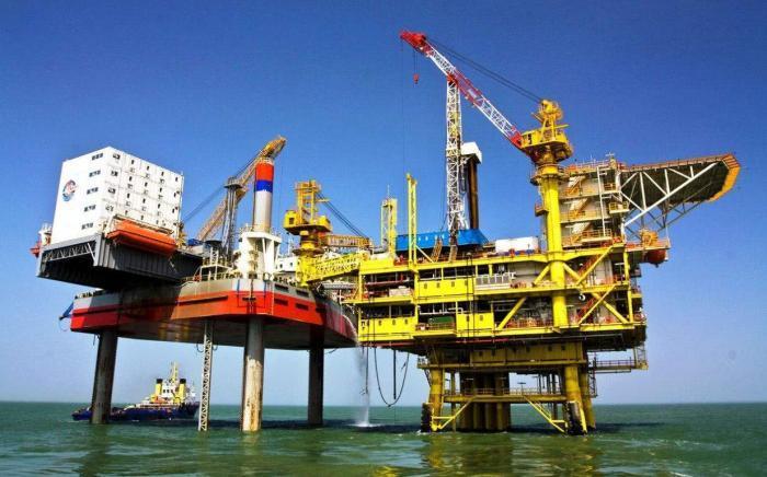 采石油的磕头机一天能抽多少石油,挖石头机一次能抽多少石油