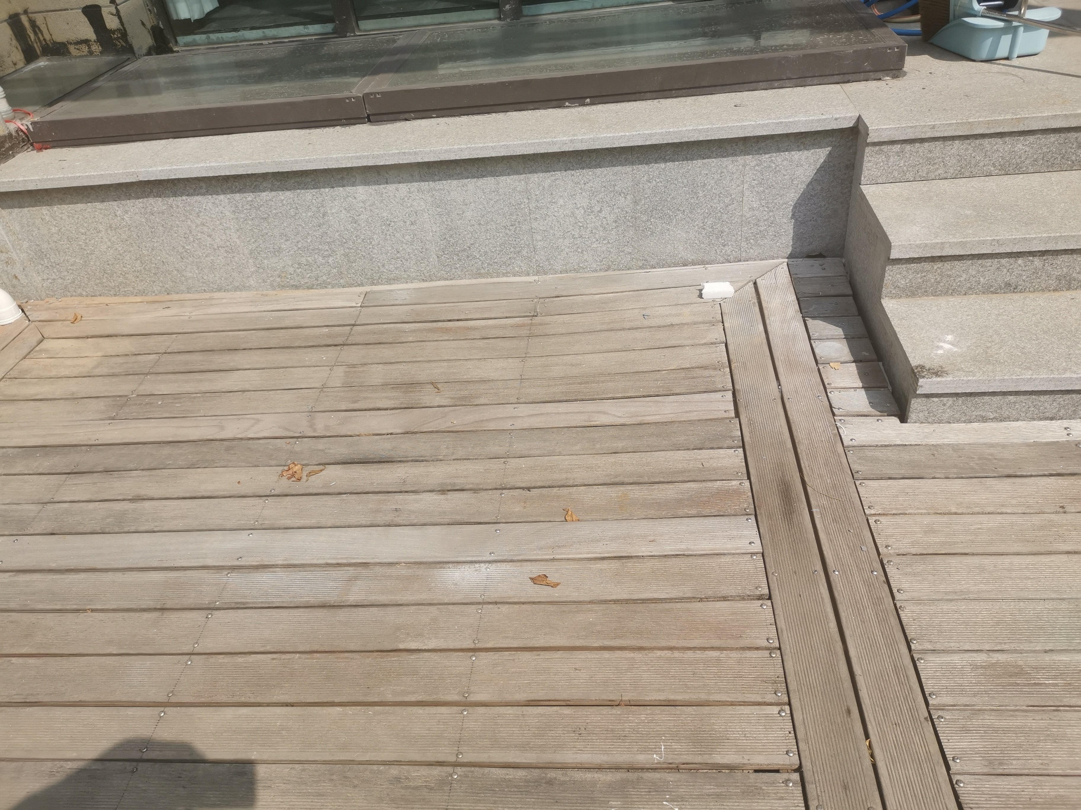 户外地板清理卫生,户外地板清洁技巧