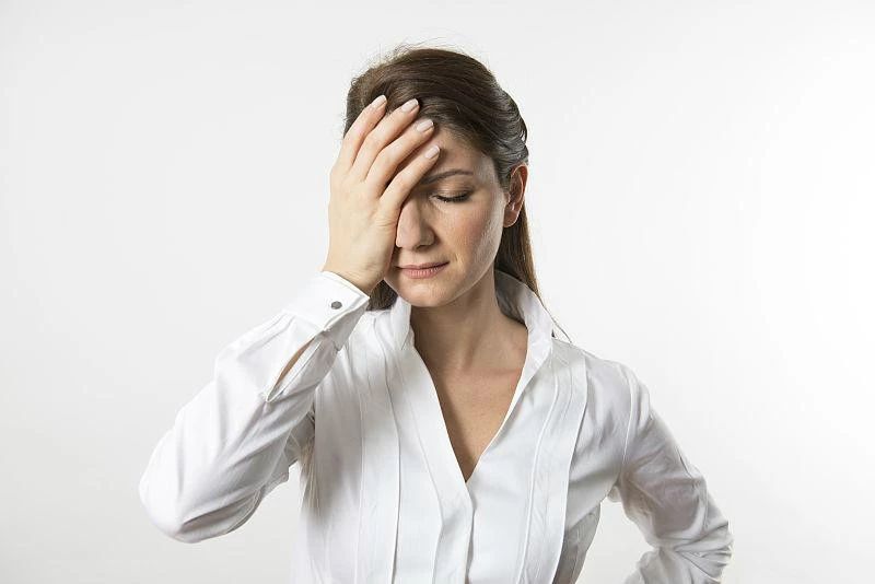 女性一侧腰痛需警惕3种妇科疾病,女性常见的十大妇科疾病症状