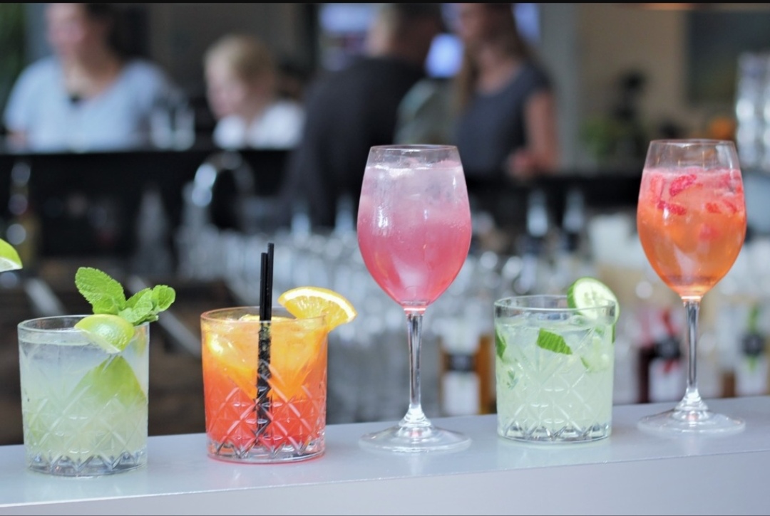 酒吧最常见的6种酒,酒吧里最畅销的几款鸡尾酒