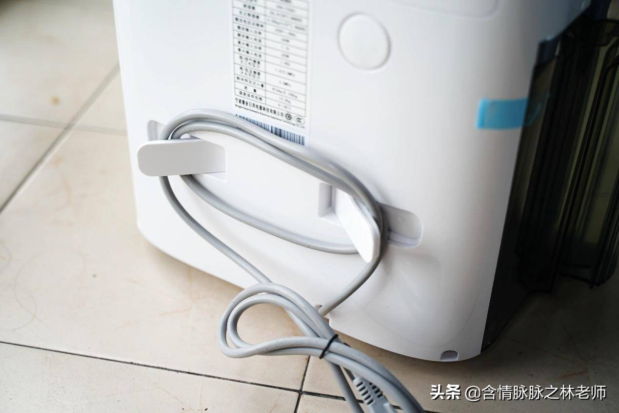 家里潮湿抽湿机,下雨家里潮湿用什么除湿机