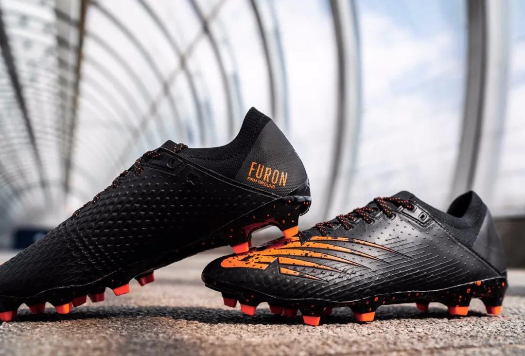 足球世界最新更新,足球最新战靴