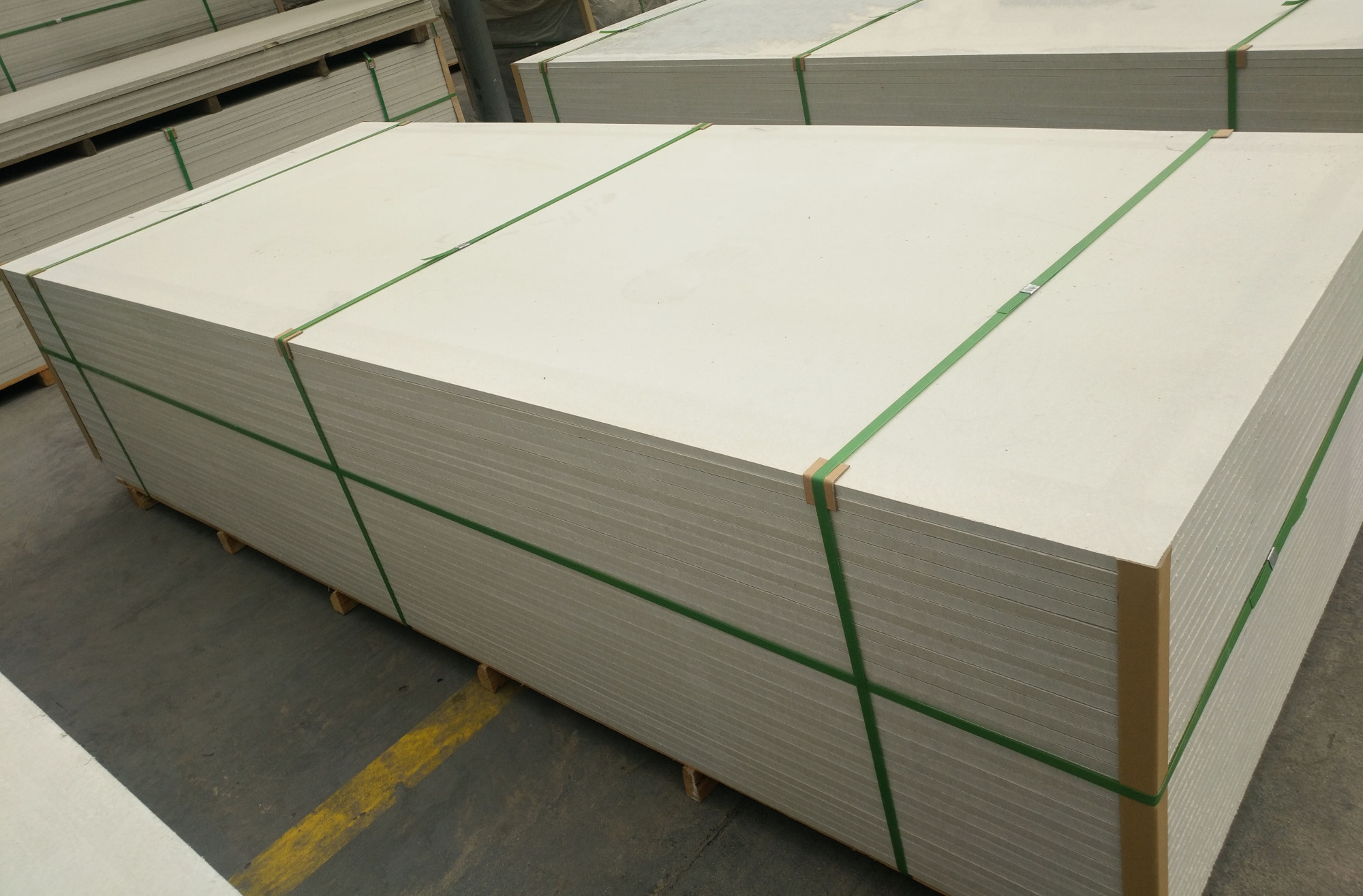 水泥压力板与硅酸钙板哪个价格高,装修水泥压力板厚度