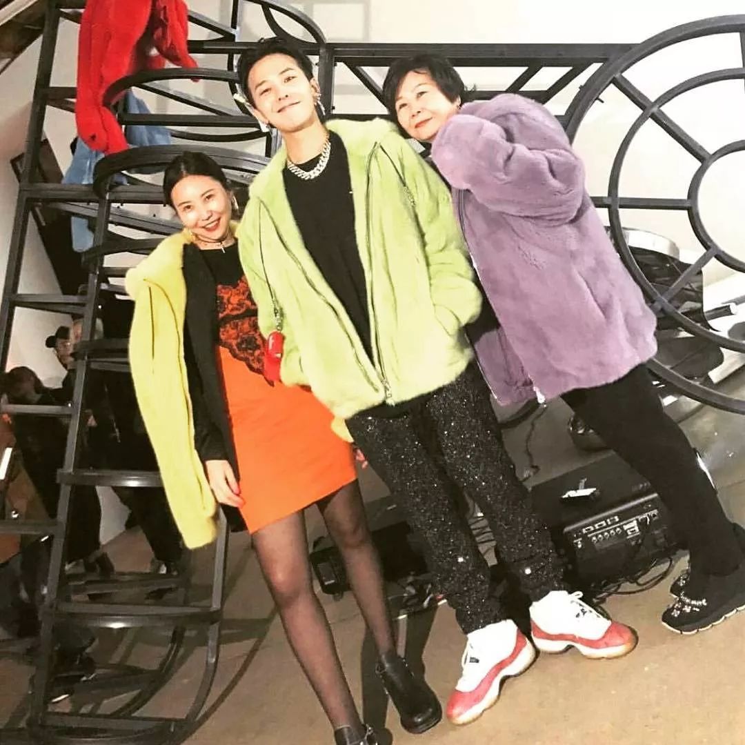 杨幂同款棒球服ins潮牌,杨幂we11卫衣