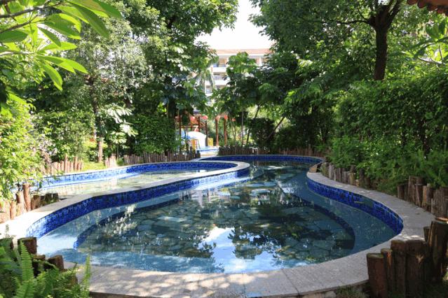 山泉湾温泉城稻草人主题农场,奢华五星