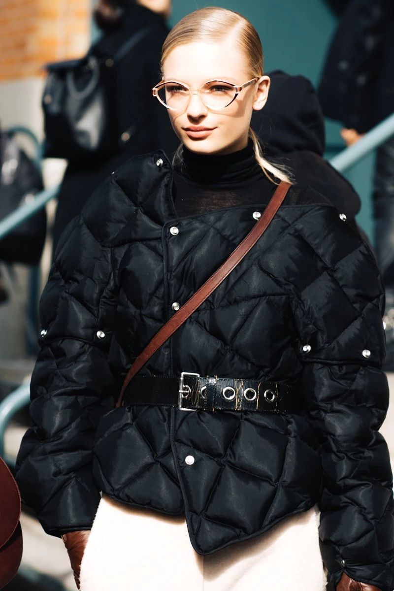 150斤面包服显瘦,面包服加直筒裤