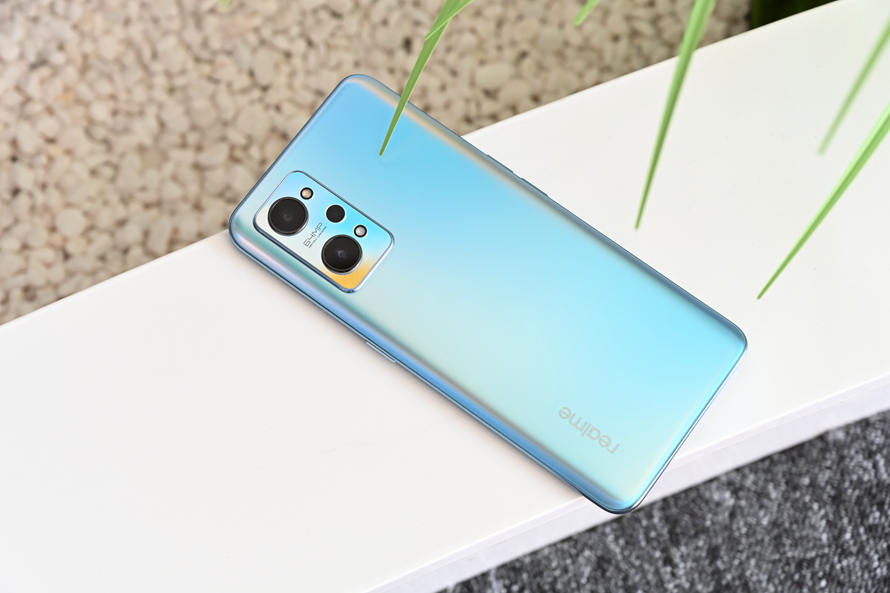 最新oppo和vivo手机哪款性价比高,vivox70pro+和oppofindx5pro