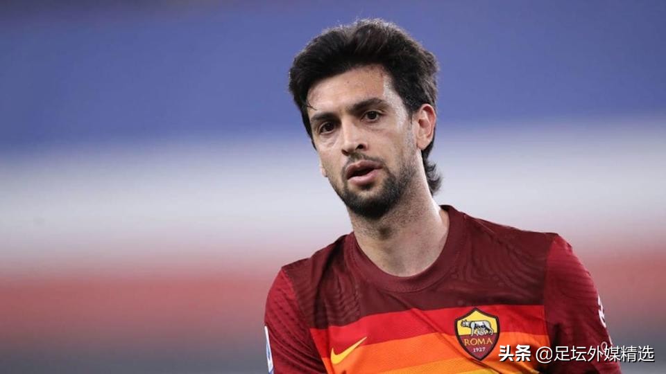 ​国际足坛转会市场动态：曼联加速转会事宜，其他俱乐部紧张起来