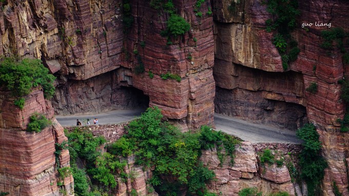 小游万仙山体验郭亮绝壁长廊,万仙山郭亮村景区瀑布介绍