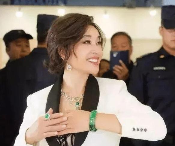 2022年缅甸翡翠近况,缅甸翡翠停止开采