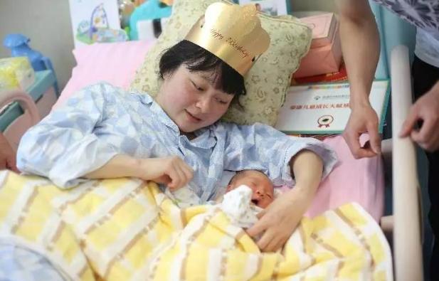 父母给孩子起名太难写把孩子气哭,父母给孩子起的名字太难写