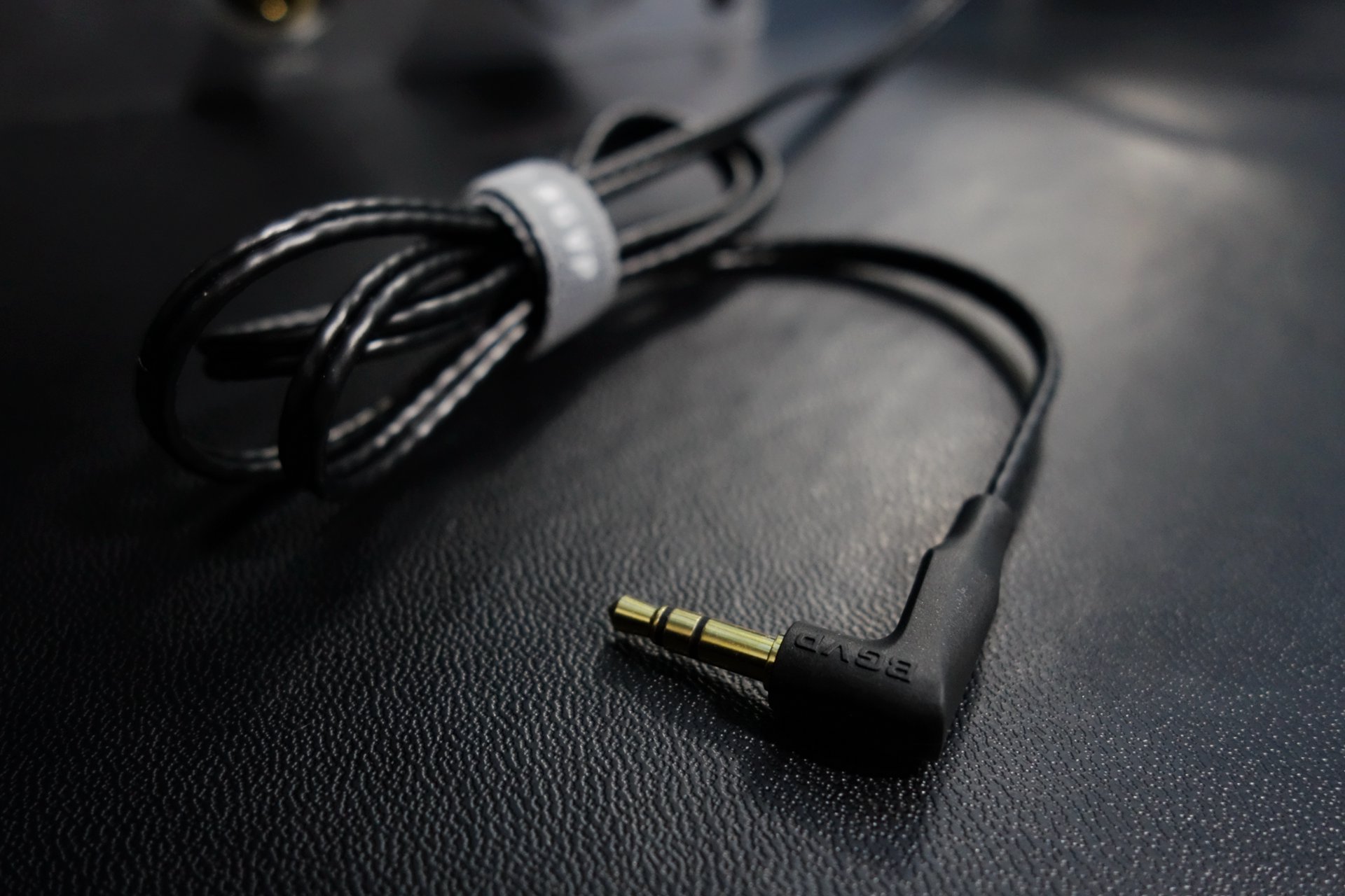 两百元以内pubg耳机测评,不到千元rgb音响