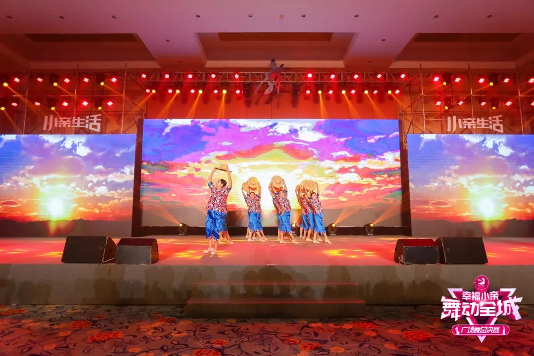 春晚广场舞比赛,大家一起来广场舞比赛第一名