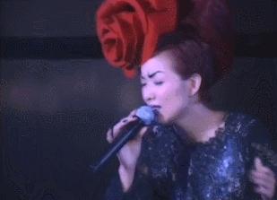 大湾区王菲出场谢霆锋表现,大湾区晚会谢霆锋王菲同台了吗