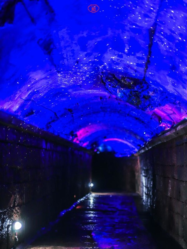 桐庐夜游富春山居景区,桐庐富春江夜游和白天游