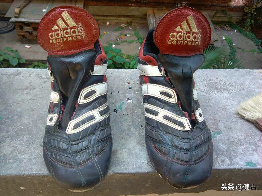 怀念足球鞋,回忆感满满的足球鞋