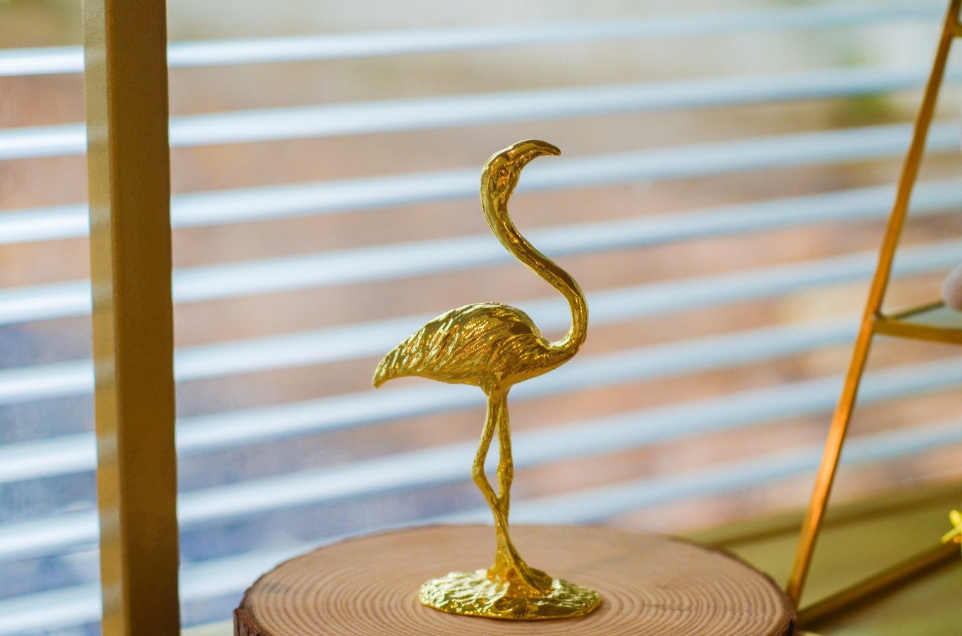 一座白楼，青山环绕，云卷雾舒～享受在莫干山野的娴静自由