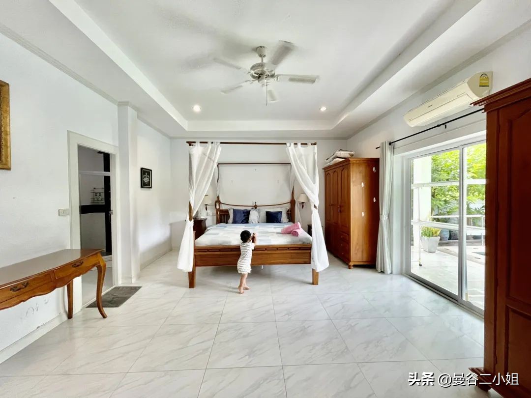我们又双叒叕搬家了!500㎡泰国深山别墅,清风徐来鸟语花香