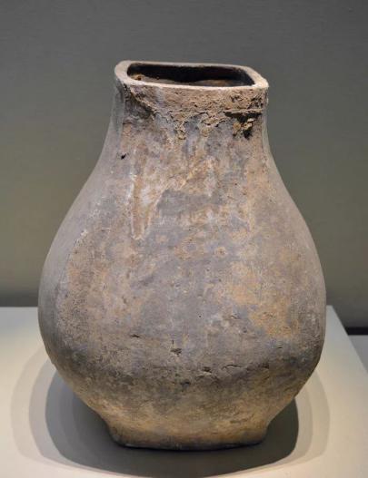 作者名不见经传，8年前，这把壶凭什么卖595万元？