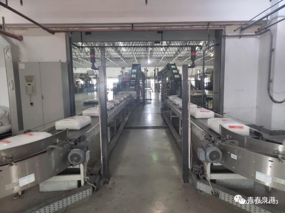 中国企业紧急转产口罩防护服,数千企业紧急转产生产口罩防护服