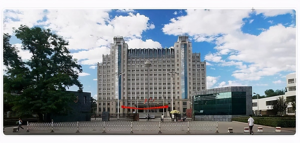 河北大学真争气,人文社科双非院校排名第一,那燕山大学怎么样?