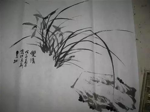 国画兰花条屏画法想学吗,石头与兰花的国画画法