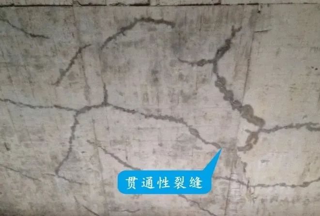 楼板裂缝怎么处理,房顶楼板裂缝处理方法