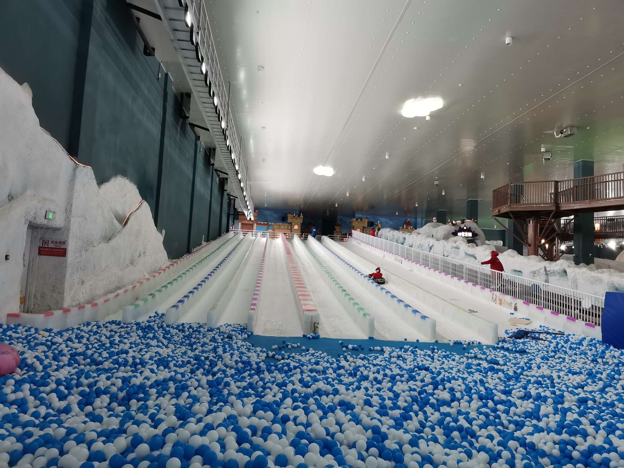 苏州森林世界乐园和华纳影城,苏州乐园森林世界漂流项目