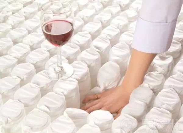 床垫种类那么多，每天还是睡不好。可能是你还没GET到新技能