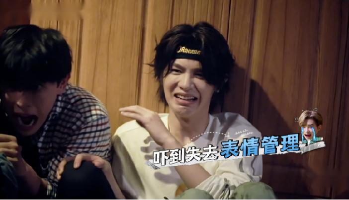 密室大逃脱综艺真的特别好看,密室逃脱网友扮鬼吓坏工作人员