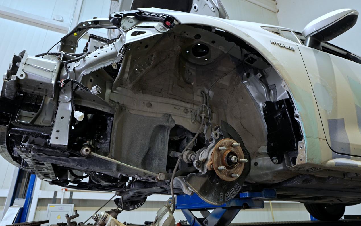 丰田双擎混动开不坏,2022丰田雷凌双擎1.8he-cvt进取版