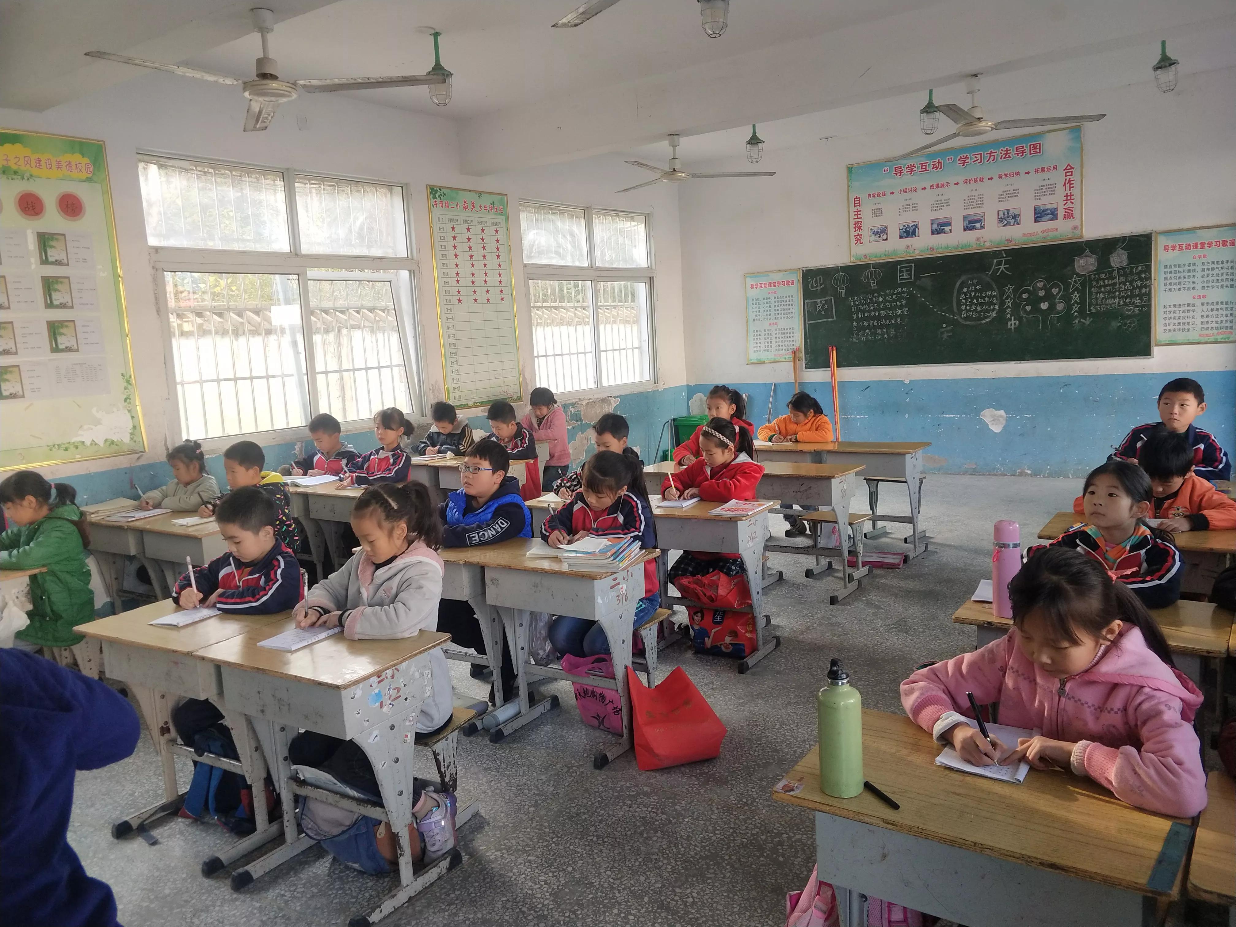 寺湾二小德育花开，香满校园