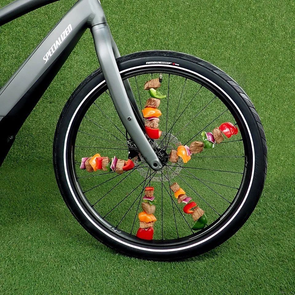 有点诱惑！外国美女设计师拍的“人体”艺术，够大胆，脑洞大开