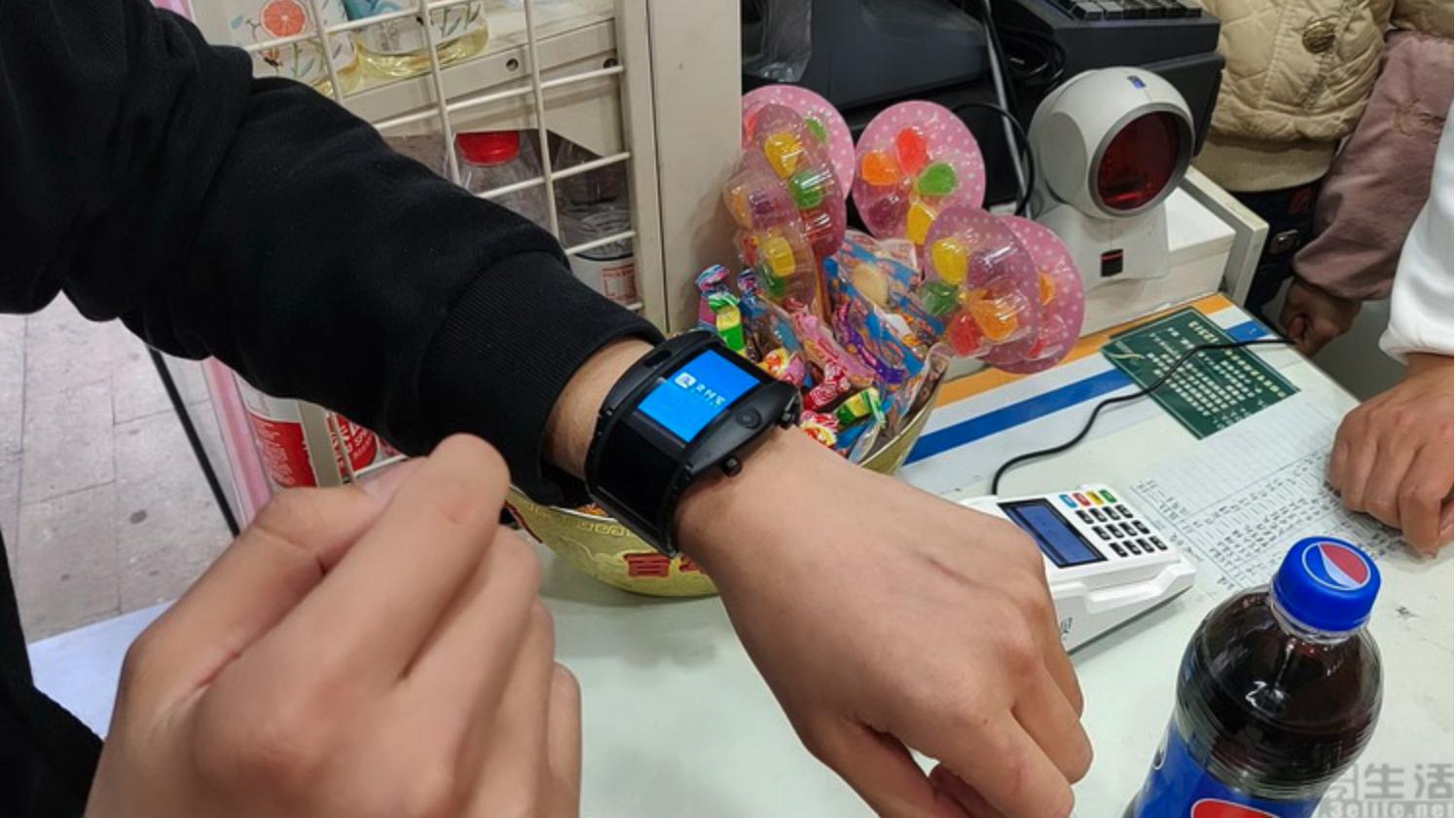 努比亚阿尔法腕机详细测评,小白测评努比亚阿尔法