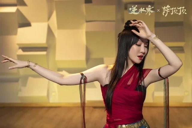 有钱没处造?腾讯请黄龄、甘望星唱主题曲,*放播**仅5万引粉丝*攻围**