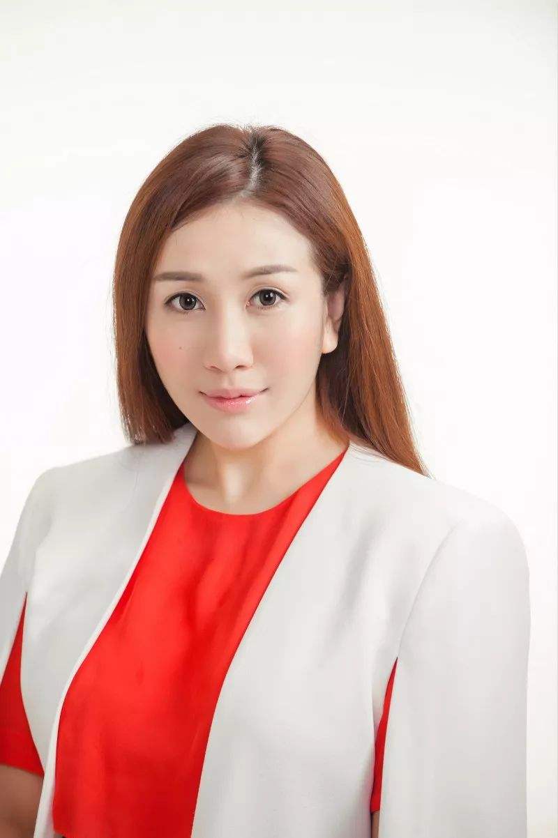 赌王26岁女儿现状,赌王28岁女儿现状