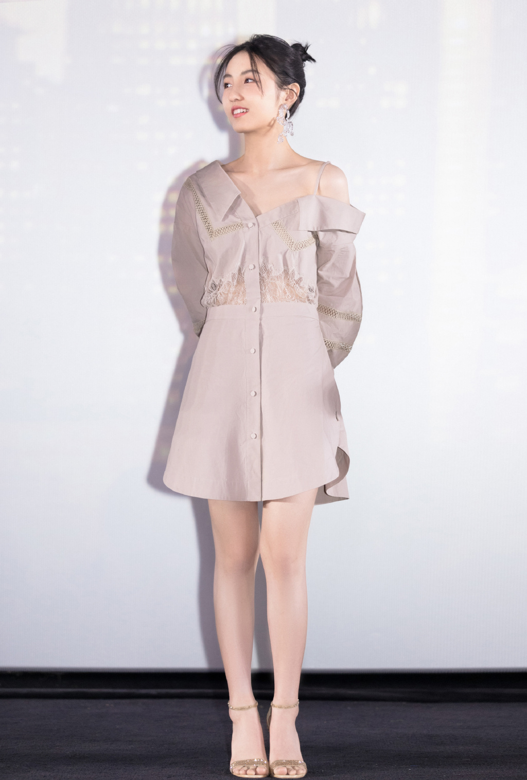 张子枫是如何成为国民妹妹,张子枫演的那个小女孩是什么